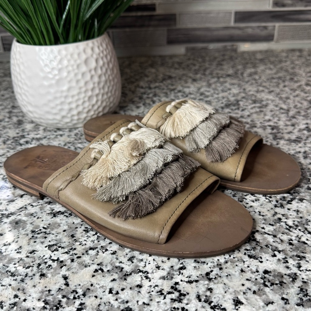 Frye | Women's Riley Tassel Slide Leather Sandal Grey Size 6